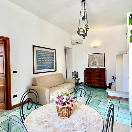 Villa Casa Filippo - Authentic Seafront Apartment With Terrace In Otranto City Center - Marea Stays Collection Otranto