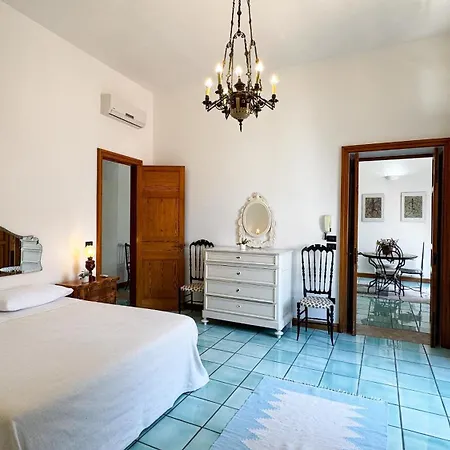 Casa Filippo - Authentic Historic Seafront With Terrace In Center - Marea Collection *